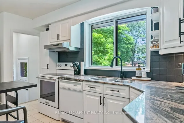 Additional image 13 of 237 Albion Ave