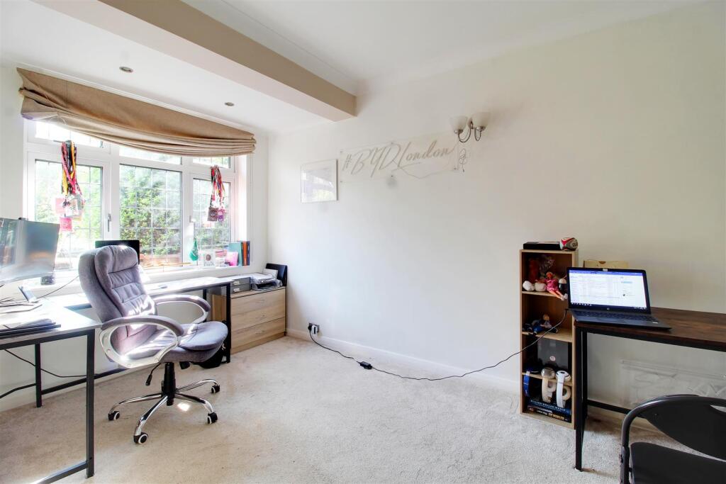 Additional image 7 of Mymms Drive, Brookmans Park