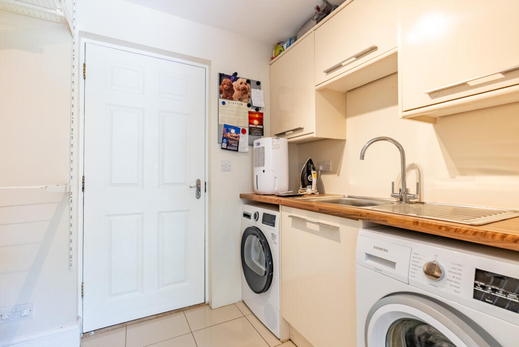 Additional image 9 of Dawes Lane, Wheathampstead, St. Albans, Hertfordshire, AL4