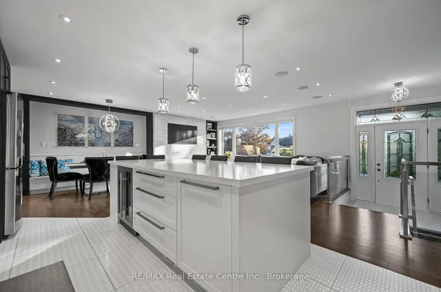 Additional image 13 of 47 Valentine Dr