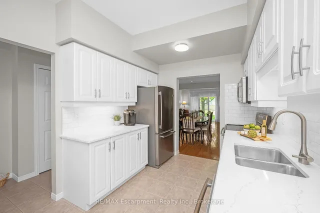 Additional image 16 of 212 Stonehenge Dr Unit 18