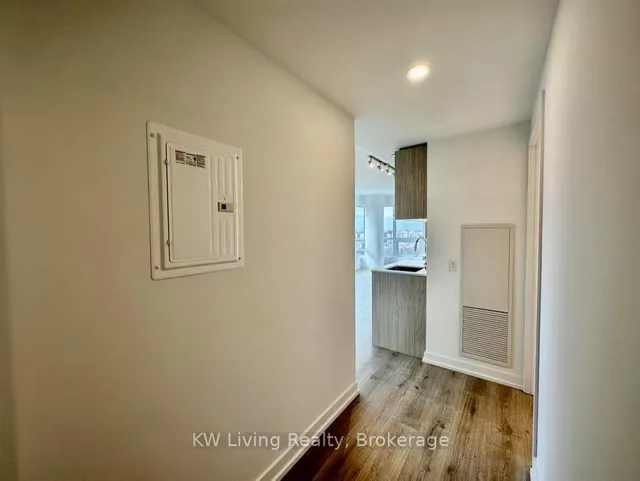 Additional image 14 of 395 Bloor St Unit 4004