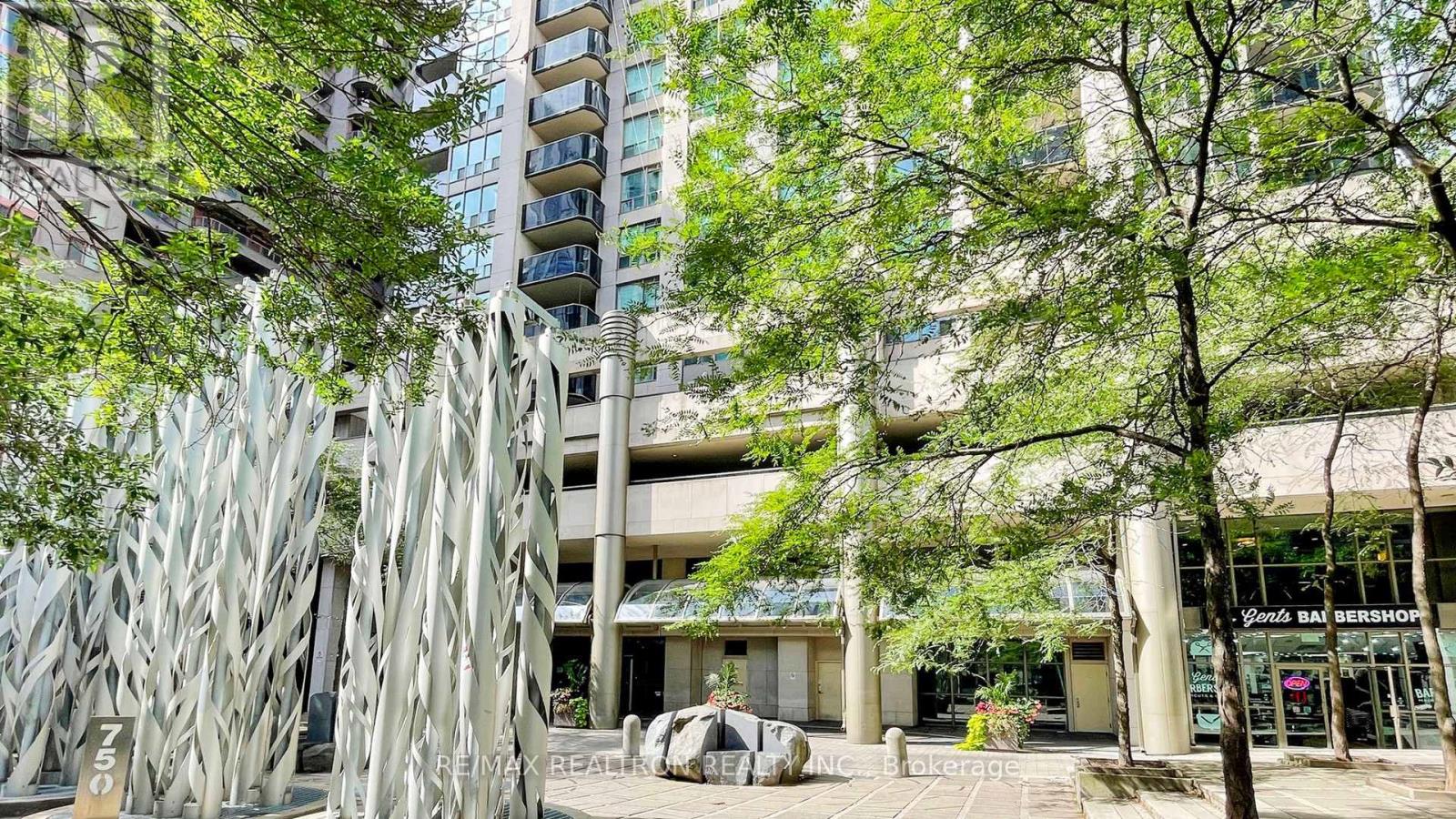 1701 - 750 BAY STREET|Toronto (Bay Street Corridor), Ontario M5G1N6