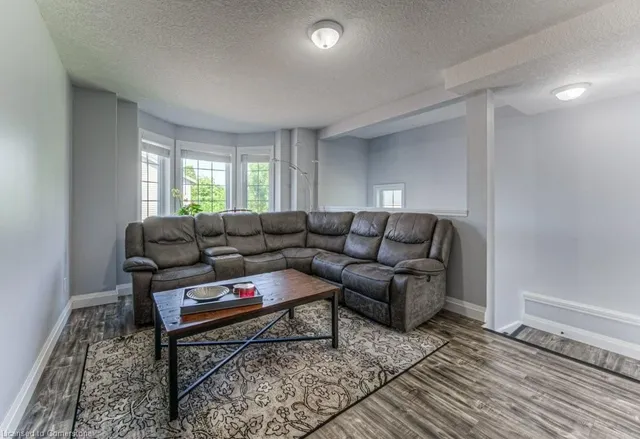 Additional image 6 of 975 Strasburg Rd Unit 9