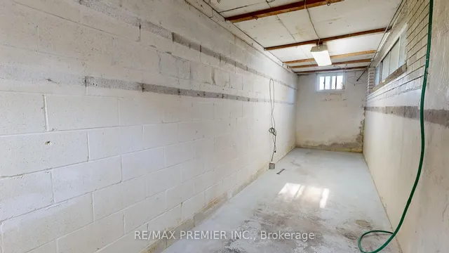 Additional image 36 of 574 Queens Dr