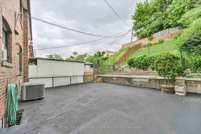 Additional image 31 of 2175 Dufferin St