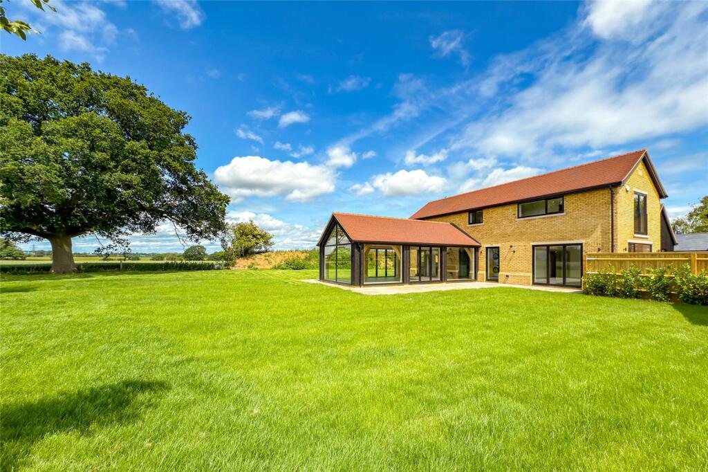 Additional image 23 of Oak Tree House, Kennel Lane, Kinsbourne Green, Harpenden, Hertfordshire, AL5