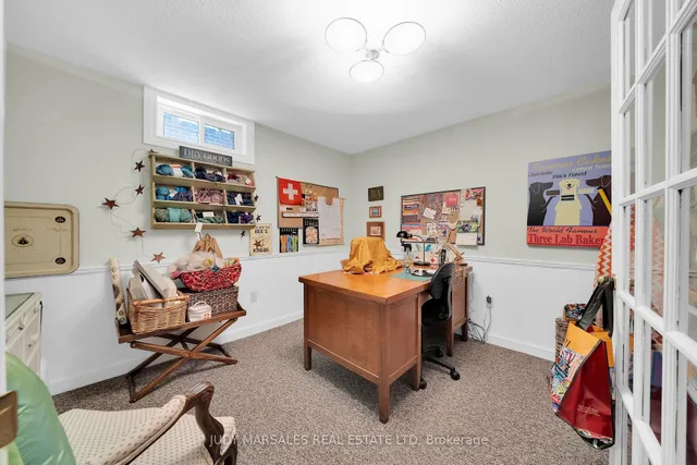 房产图片 38 - 12 Vance Cres