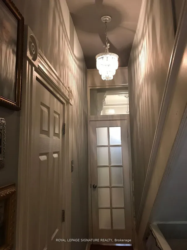 Additional image 5 of 102 Montrose Ave