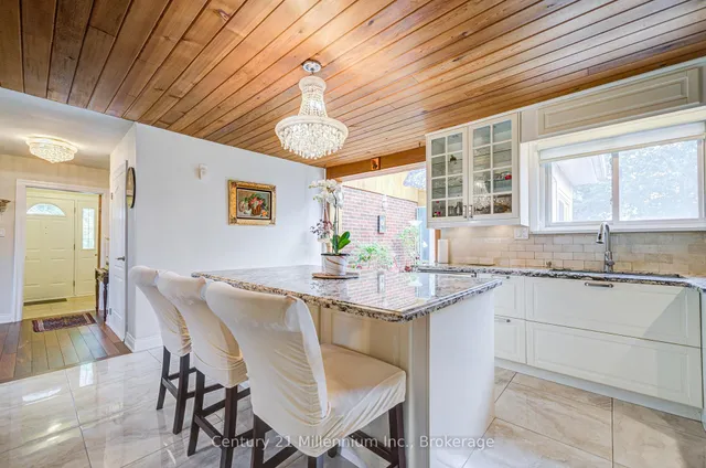 Additional image 18 of 9 Thane Crt