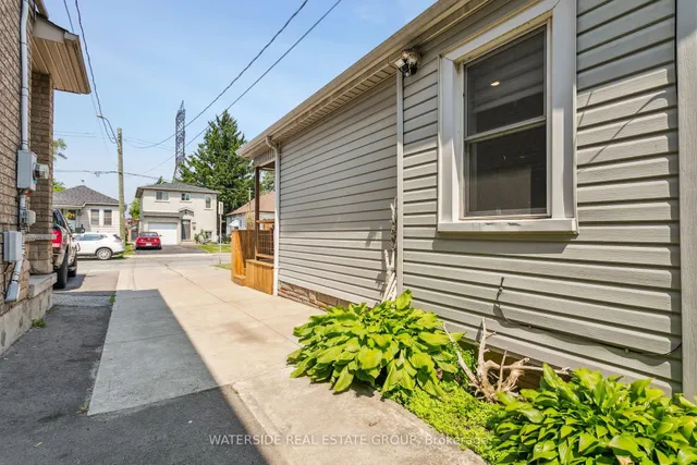 Additional image 43 of 276 Normanhurst Ave