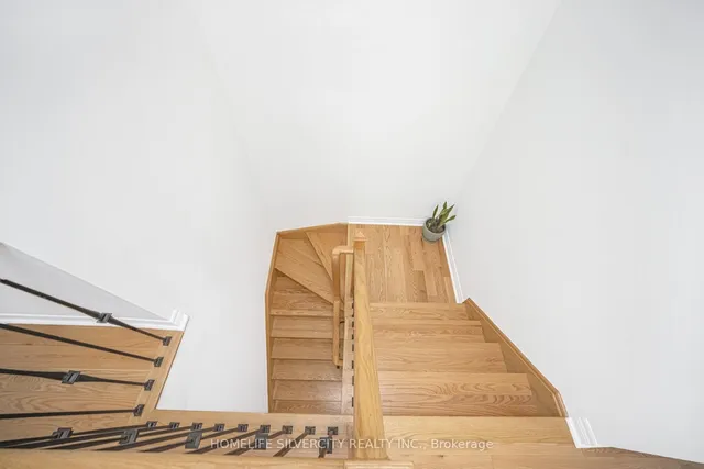 Additional image 23 of 34 Matterhorn Rd