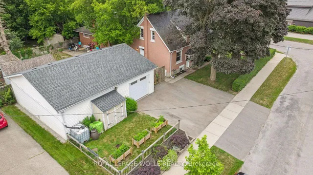 Additional image 37 of 854 Guelph St