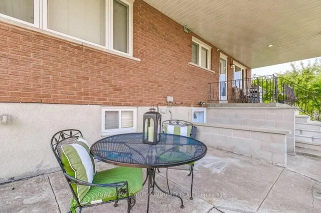 Additional image 32 of 52 Whitburn Cres