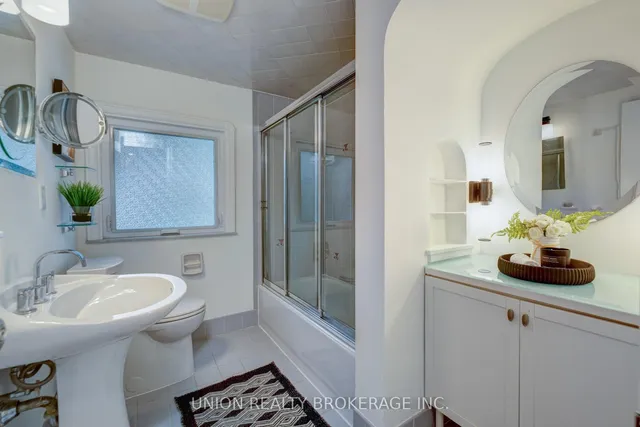 Additional image 10 of 16 Fallingbrook Rd