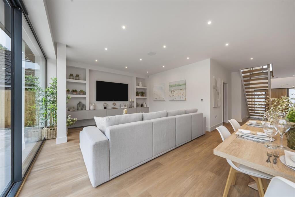 Additional image 15 of Bucknalls Drive, Bricket Wood, St. Albans