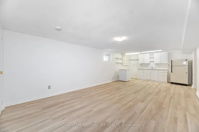 Additional image 44 of 70 Regatta Cres