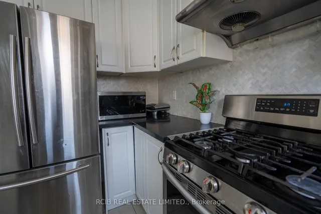 Additional image 11 of 33 Sprucewood Rd