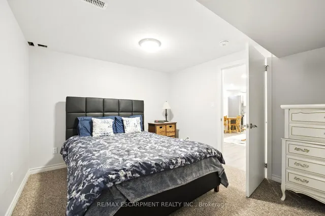 Additional image 27 of 17 Hillgarden Dr