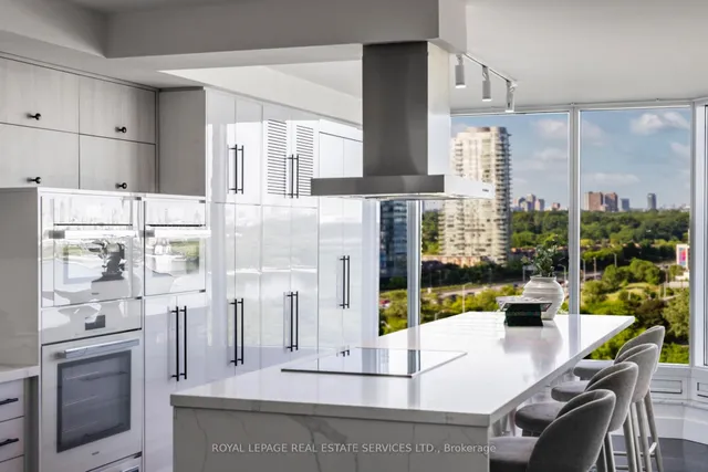 Additional image 10 of 1 Palace Pier Crt Unit 1203