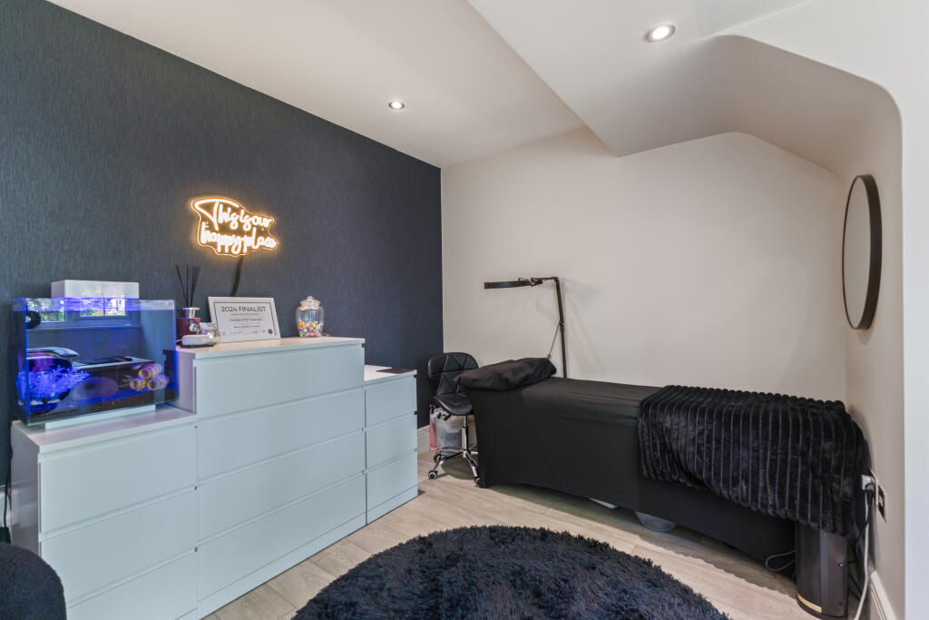 Additional image 17 of Sevenacres, Welwyn, AL6