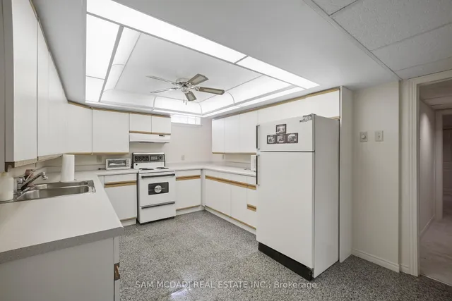 Additional image 37 of 7 Vogue Cres