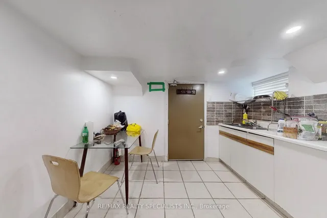 Additional image 13 of 8 Mill St