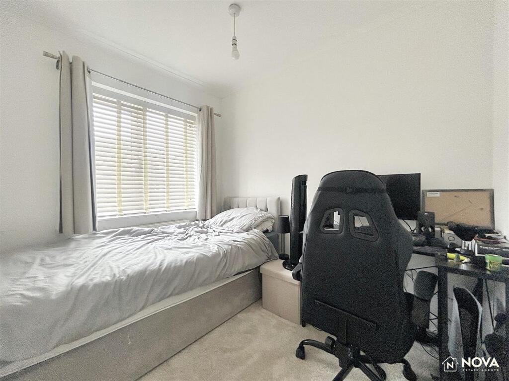 Additional image 19 of Wroxham Way, Harpenden