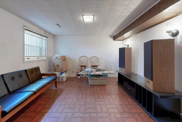 Additional image 41 of 32 L'amoreaux Dr