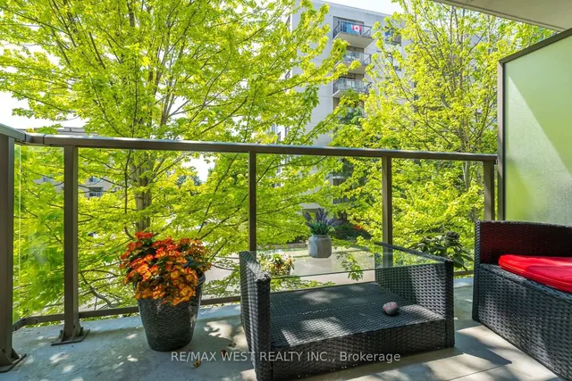 Additional image 15 of 816 Lansdowne Ave Unit 209