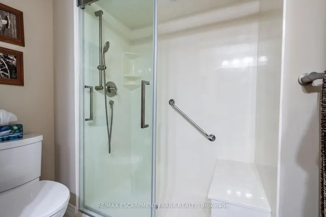 Additional image 21 of 810 GOLF LINKS Rd Unit 23