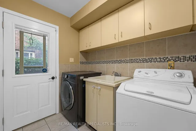 Additional image 13 of 38 Norfolk Ave