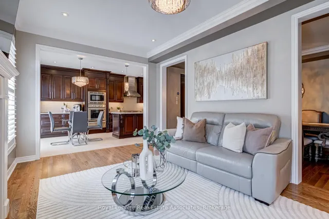 Additional image 17 of 235 Jessie Caverhill Passage