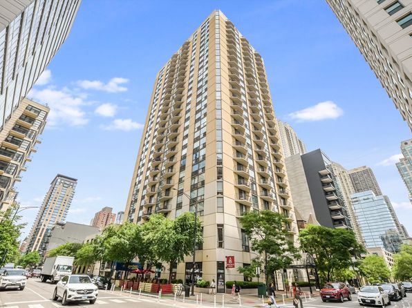 70 W Huron St APT 406, Chicago, IL 60654