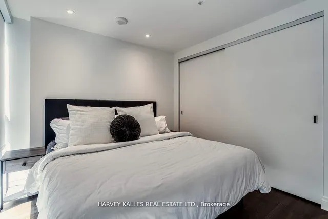 Additional image 21 of 101 Charles St Unit 801