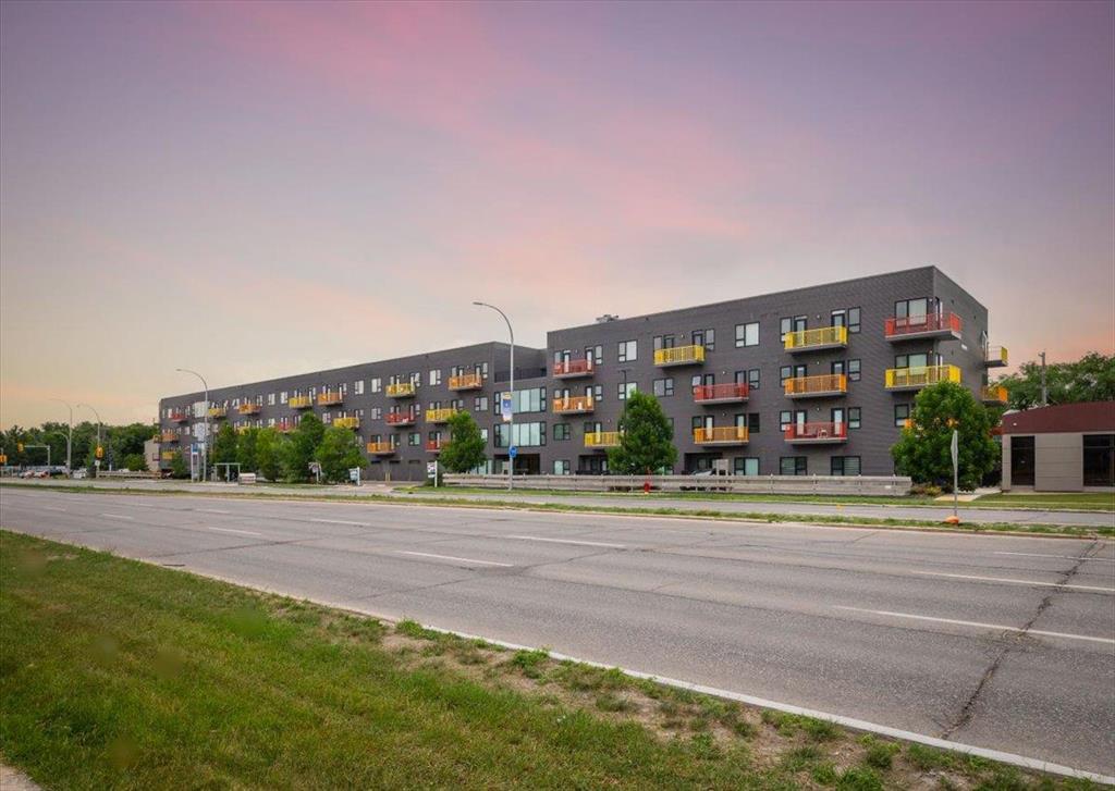 201 2300 Pembina Highway|Winnipeg, Manitoba R3T5K5