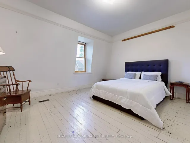 房产图片 23 - 130 Manning Ave