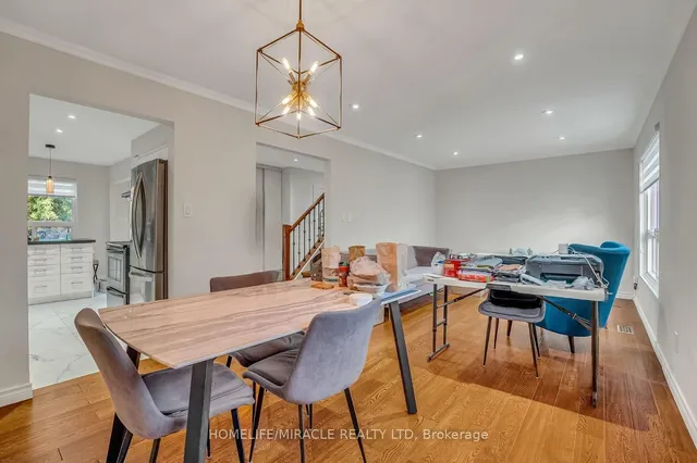 Additional image 19 of 102 Micmac Cres