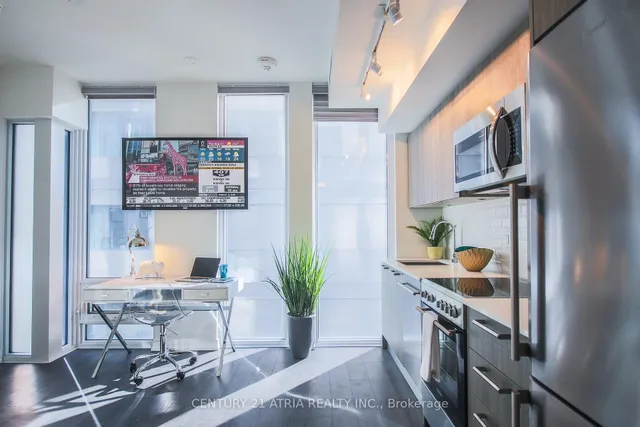 Additional image 10 of 28 Wellesley St Unit 2310