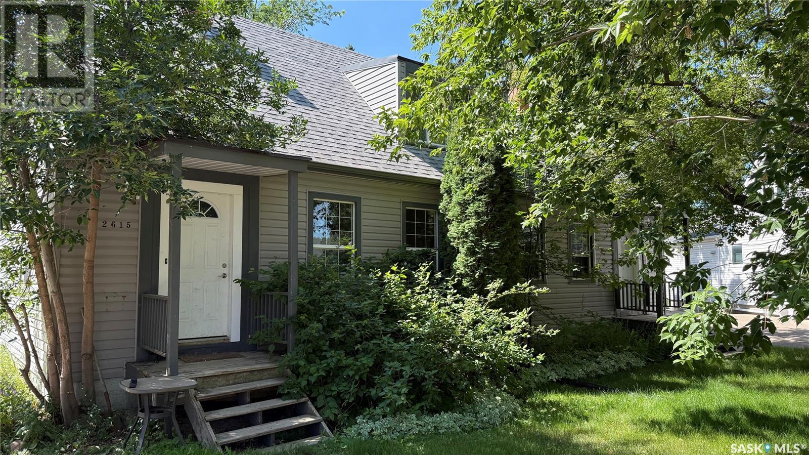 A&B 2614 Elliott DRIVE|Regina, Saskatchewan S4N3H7