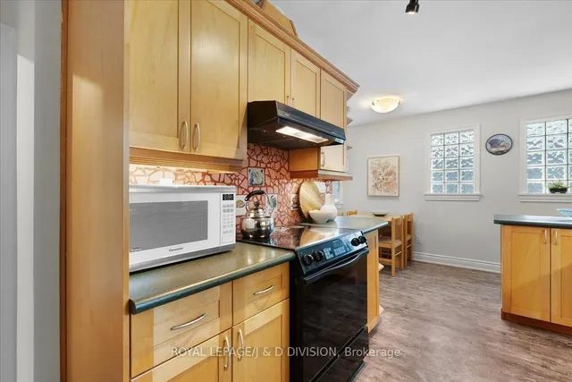 Additional image 6 of 43 Allister Ave