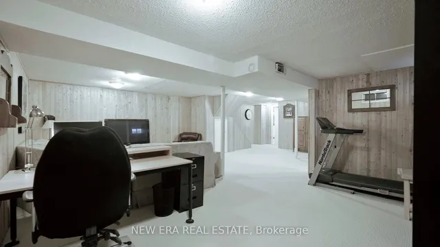 Additional image 40 of 1418 Jefferson Cres