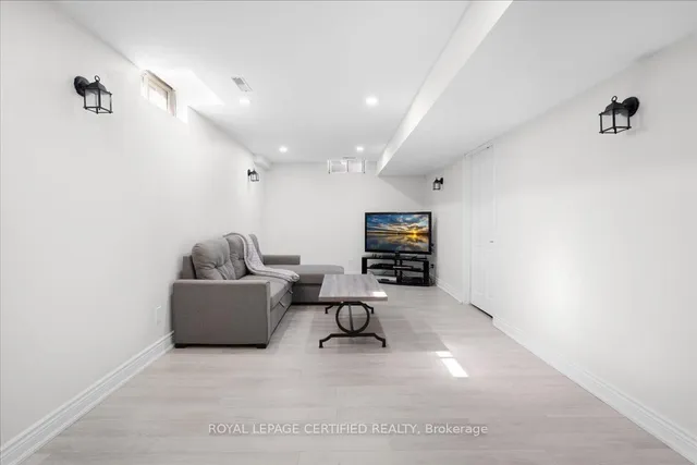 Additional image 24 of 121 Genesee Dr