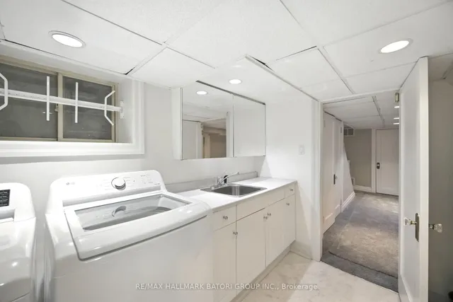 Additional image 30 of 33 Burnaby Blvd