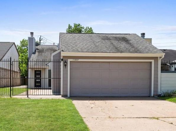 11847 Plumbrook Dr, Houston, TX 77099