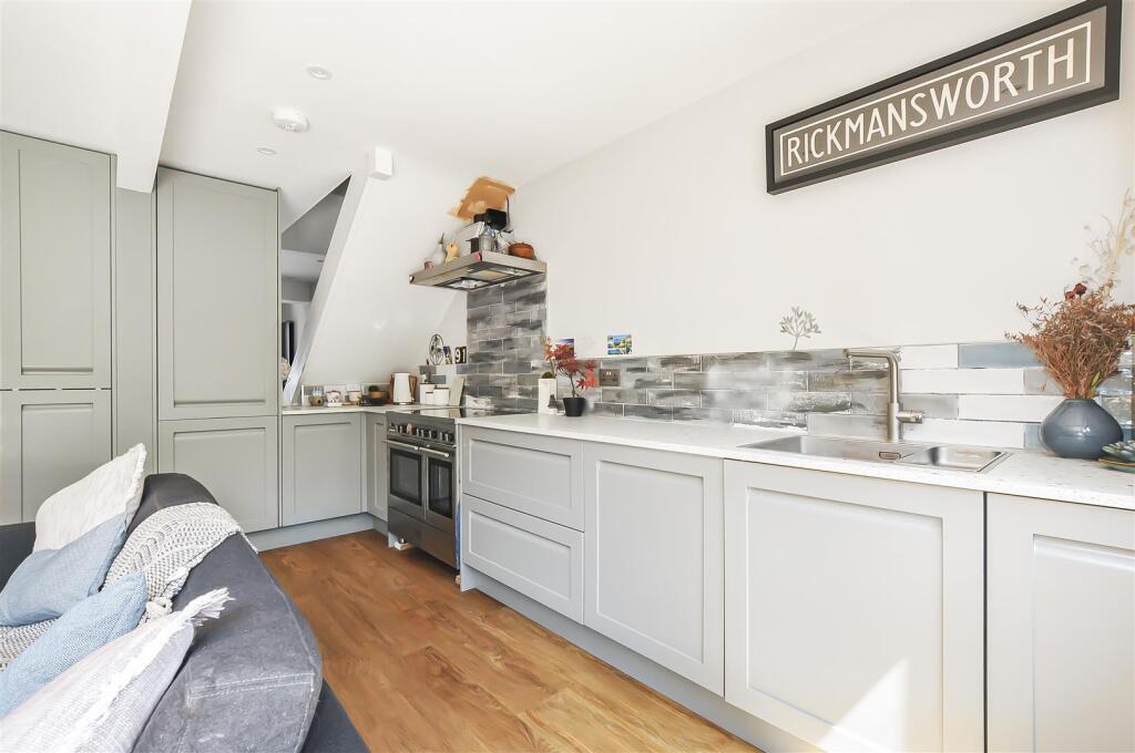 Additional image 4 of Claremont, Bricket Wood, St. Albans