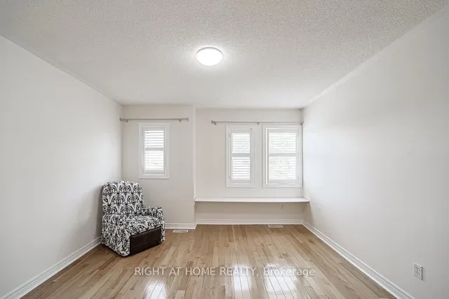 Additional image 24 of 176 Cooke Cres