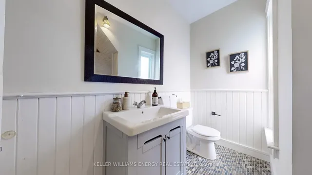 Additional image 25 of 511 Perth Ave