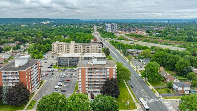 房产图片 30 - 8 Woodman Dr 单元805