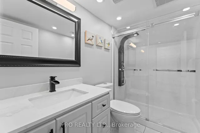 房产图片 24 - 42 Meadow Wood Cres